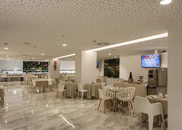 Luz Design & Art Hotel Gandia